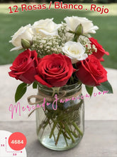 Pasión y Pureza: Centro de Mesa de Rosas y Gipsophilia México